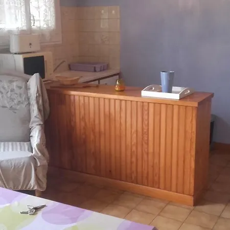 La Maison Du Lac Apartment *